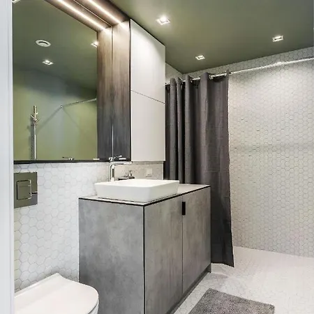 Apartment Brand New Smart House Center *