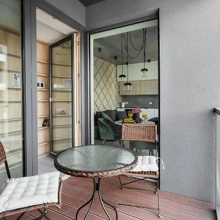 Brand New Smart House Center Апартаменты *