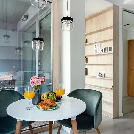 Brand New Smart House Center וילנה