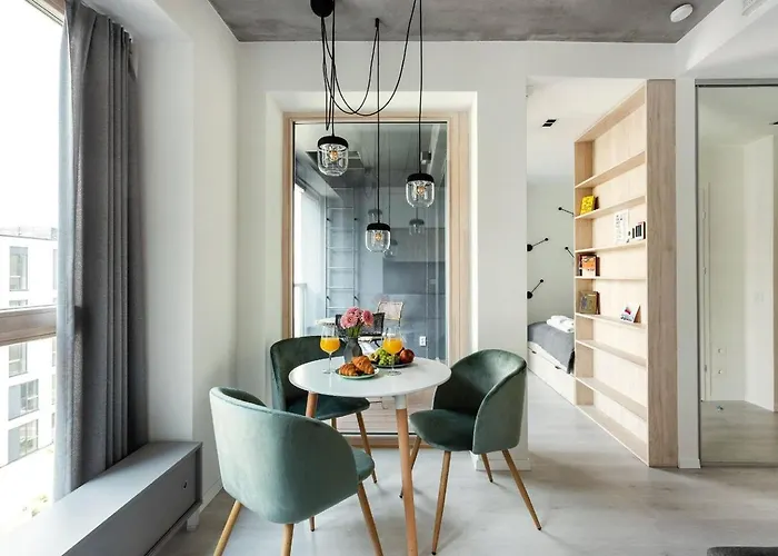 Brand New Smart House Center アパート