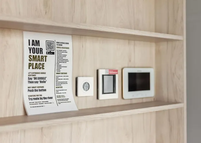 Brand New Smart House Center アパート *